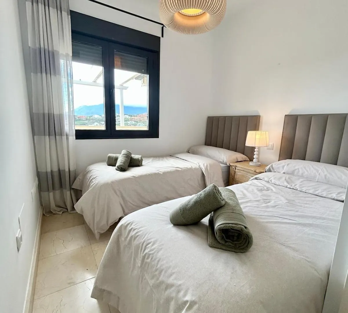 2Br Luxe Stay In Marbella Close To Beaches إِستيبونا